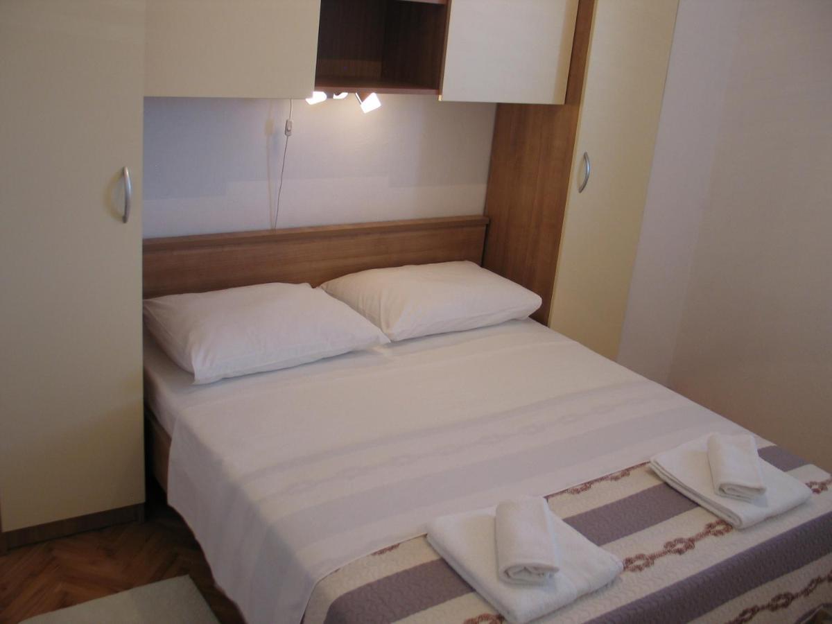 Apartmani Kunteja Đảo Pag Ngoại thất bức ảnh