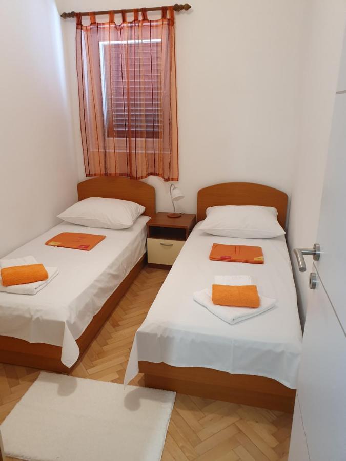 Apartmani Kunteja Đảo Pag Ngoại thất bức ảnh